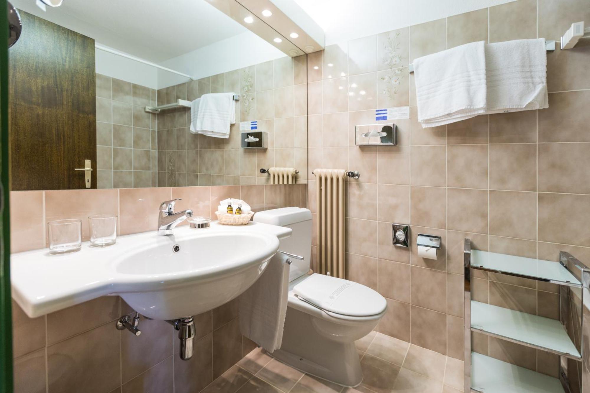 Hotel & Spa Cacciatori Кадемарио Стая снимка