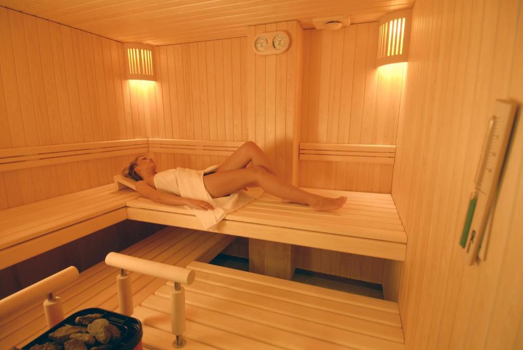 Hotel & Spa Cacciatori Кадемарио Екстериор снимка