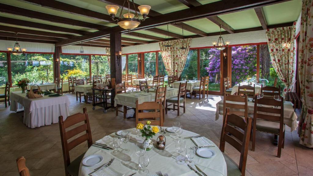 Hotel & Spa Cacciatori Кадемарио Екстериор снимка