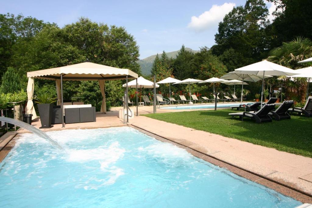 Hotel & Spa Cacciatori Кадемарио Екстериор снимка