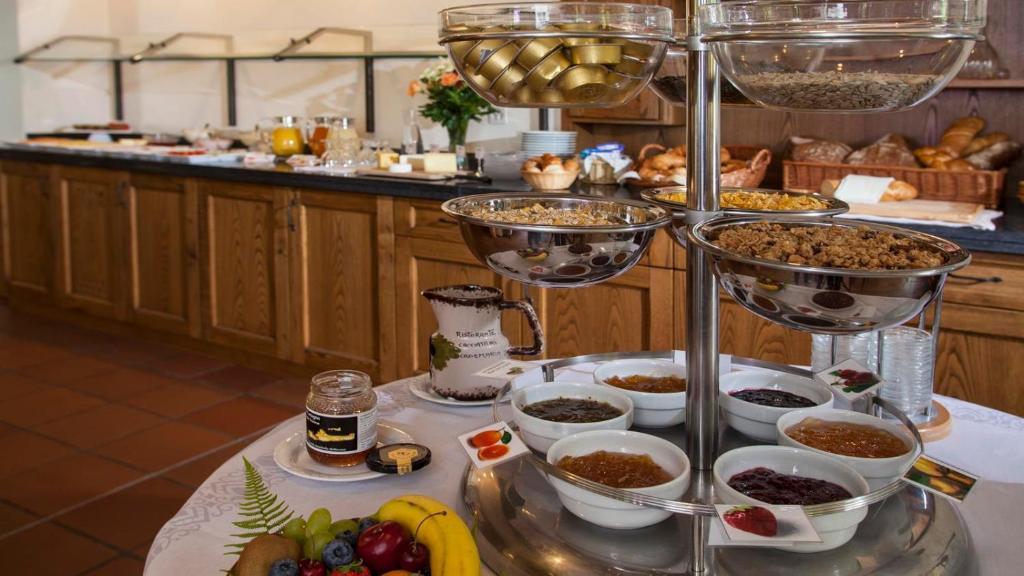 Hotel & Spa Cacciatori Кадемарио Екстериор снимка